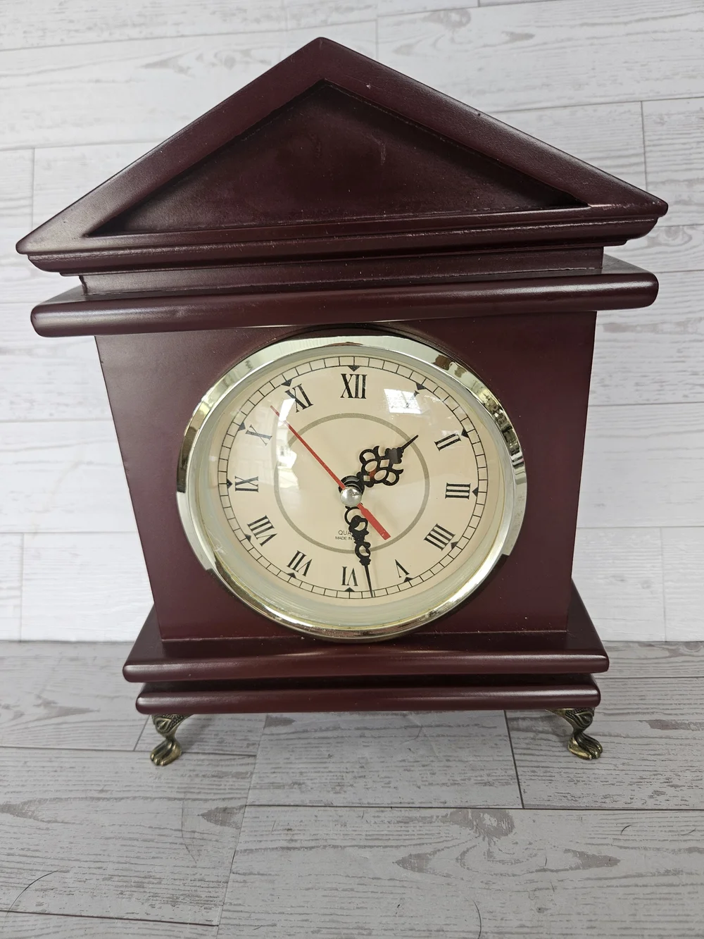 Vintage Tianguan M5188A Wooden Table Clock - Roman Numerals